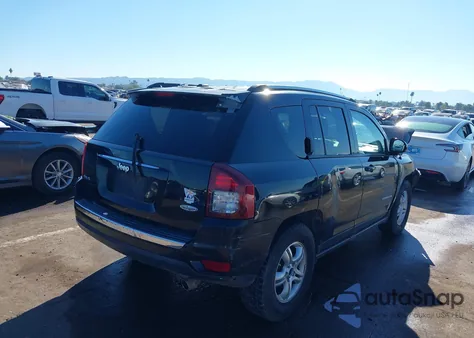 2017 Jeep Compass High Altitude 4X4 z USA, uszkodzony, nr VIN 1C4NJDEB7HD129815